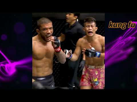 The first match between Adrien Matisse and Alex Silva ended in a controversial way!  #one