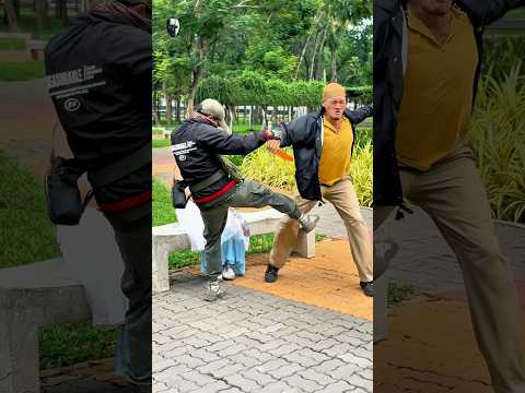 Front-Stab Survival 101. #selfdifence #training #martialarts