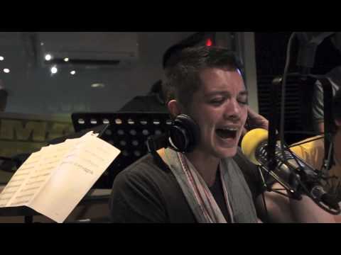 Magic 89.9 Boys Night Out: Bamboo sings Elesi