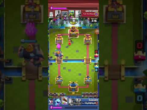 Level 10 vs 12 and execute the giant deck is amazing clash royale 2019