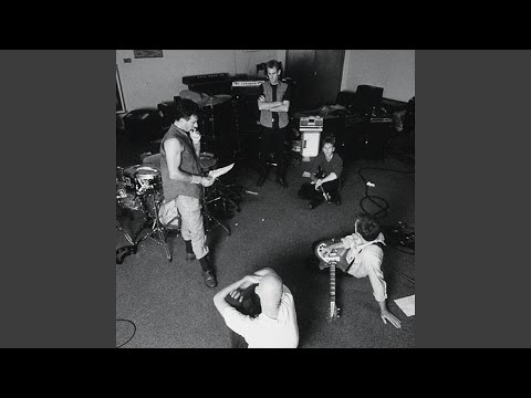 download lagu mp3 mp4 Chiko Locallo Midnight Oil, download lagu Chiko Locallo Midnight Oil gratis, unduh video klip Chiko Locallo Midnight Oil