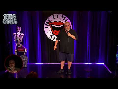 Mark Flynn beating "King Gong" at The Comedy Store London #standupcomedy #ukcomedy