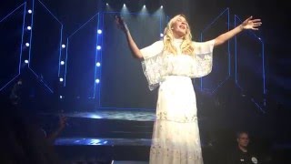 Ellie Goulding - When Doves Cry (Prince Tribute), Lights - 2016-05-05 - Saint Paul, Minnesota