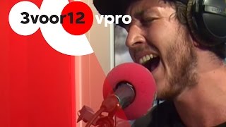 Oscar &amp; The Wolf - Princes live bij 3voor12 Radio 2014