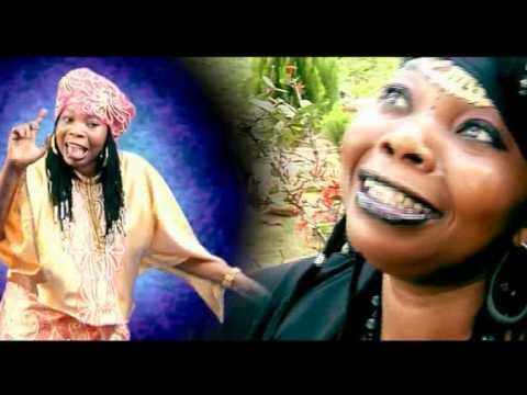 Didé Cormellia (African video)