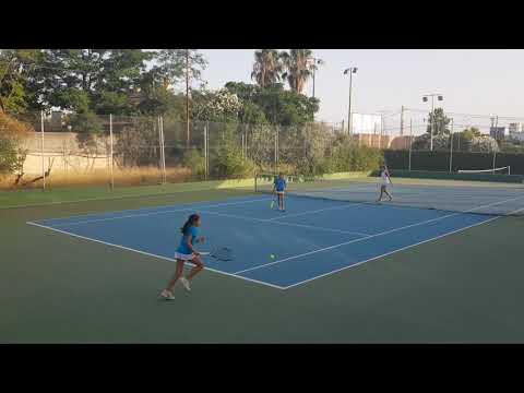 Juana&Carmen contra Paula y madre