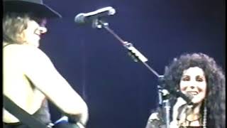 Cher &amp; Richie Sambora – Heart Of Stone (Live in New Jersey, 1990) (&#39;Heart Of Stone Tour&#39;)