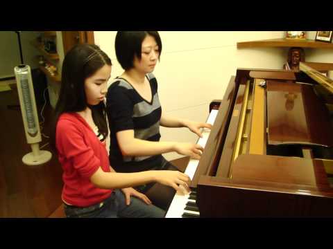 2010-12-05,  Renee and Annabelle's Piano Duet -2