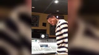 Chris Brown - Escape Your Love ( Vertical Video ) [Periscope]
