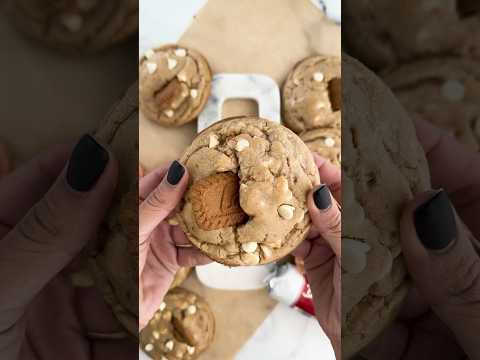 Copycat Crumbl White Chocolate Biscoff Cookies #cookies #crumbl #biscoff
