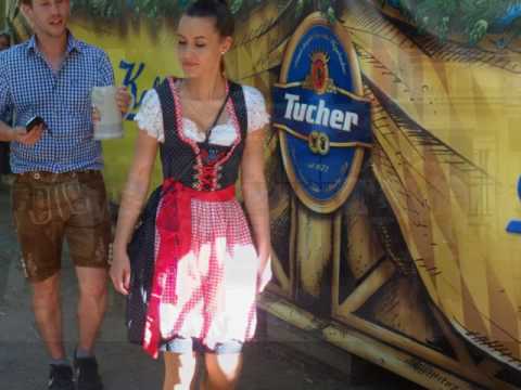 Dirndl Parade