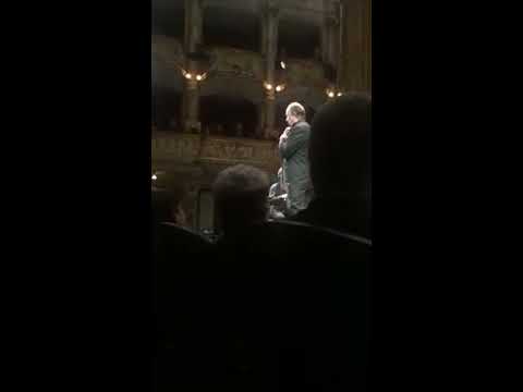 Leo Nucci Largo al factotum from Il Barbiere di Siviglia at Opernhaus Zürich