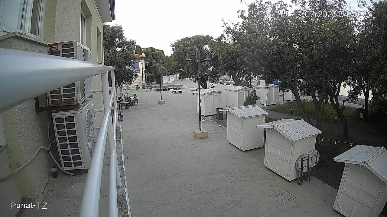 Live webcam view of Paseo Marítimo de Punat