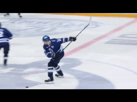 Kuteikin beats Biryukov from the centerice