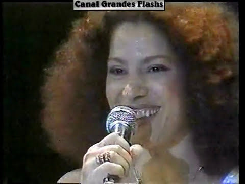 Clara Nunes cantando "Aquarela do Brasil"