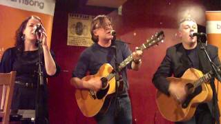 Norman Blake, Nuala Kennedy, David Scott -  Dumb Dumb Dumb