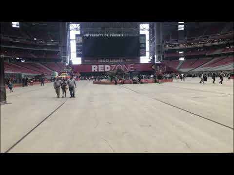 KISS playing in front of empty venues on the 'Creatures of the night' tour