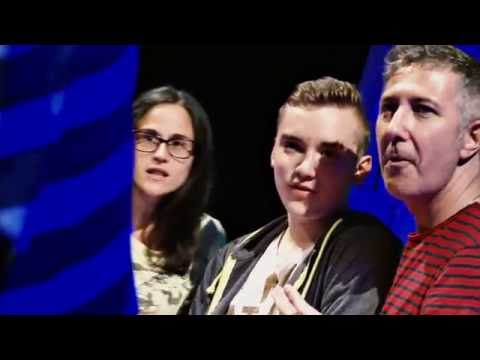 BACKSTAGE Desidera? - diretto da Andrea Bruni