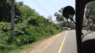 preview picture of video 'Tuk Tuk Through Matara'