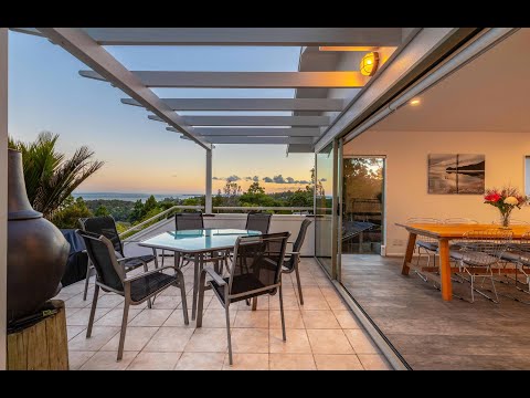 38 Takahe Road, Titirangi