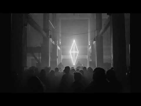 Fox Stevenson x Document One - Glue Gun x Holy Moly Live Mix (Mash up)