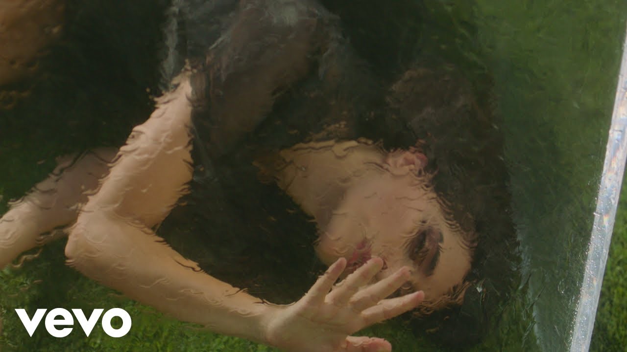Gia Woods — Jump The Fence