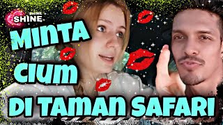 Download lagu Suami Ngak Ada Otak Minta Cium Di Taman Safari Saat Liburan Keluarga - Video Lucu - Video Viral mp3