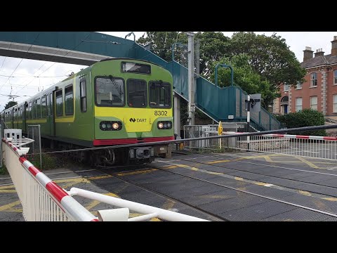 DART IE' 8100 terminating at Bray on the wrong track