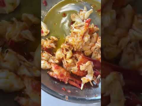 How To Make Buttery Lobster Rolls | Ereka Vetrini
