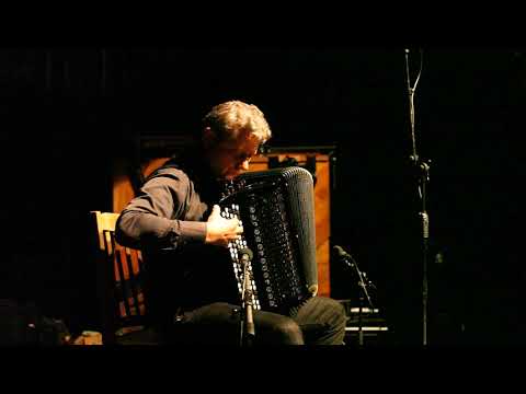 Oleg Lysenko plays bayan (classical button accordion)Gulag suite of Victor Vlasov part 1& 2