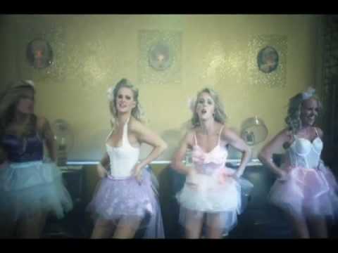 download lagu mp3 mp4 Alice Boom, download lagu Alice Boom gratis, unduh video klip Alice Boom