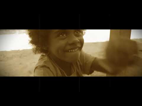 ÁUREA e seu riso de sol - Fotos e vídeos do espetáculo teatral #FiqueEmCasa #Comigo