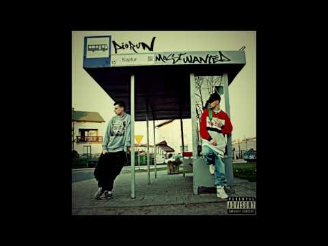 14. Bitch iz a bitch (gośc. Aike, Stasher, Pisak) - bonus track [Kaptur Most Wanted LP 2017] ᴴᴰ