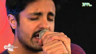 Young The Giant - &#39;Crystallized&#39; live @ 3voor12 Radio
