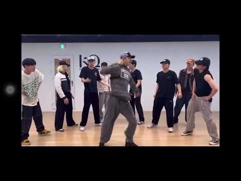 Im obsess with this guy ( ateez backup dancer )🤣 #ateez