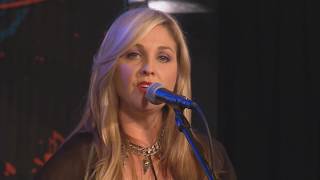 Sunny Sweeney &quot;Bottle by My Bed&quot; LIVE on The Texas Music Scene