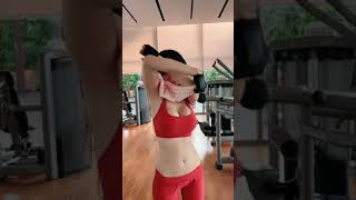 maria vania hot sexy gunung gede