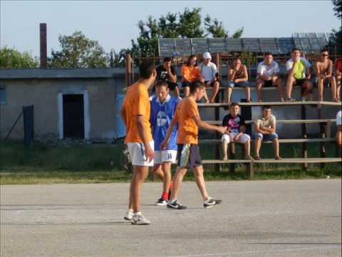 OMLADINA IZ STARe MOLDAVe MOVIE.wmv