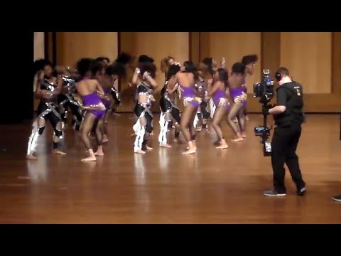 Dancing dolls vs purple diamonds-Fight