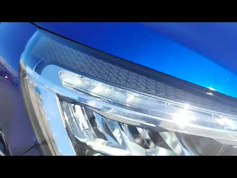 Renault Clio ICONIC TCE 100 MY19 5DR - Image 2