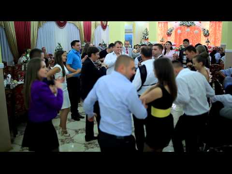 Sandu rotaru Dorin buldumea s.a. la nunta in voloca.MOV