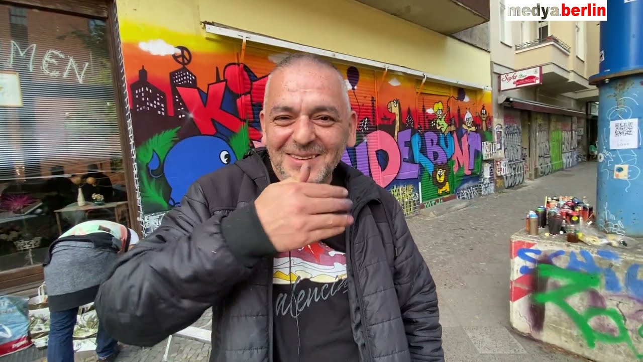Berlin , Grafiti  ve Şenol Kayacı