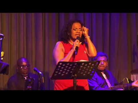 SOFIA CON Z / DELIRIO DE AMOR 