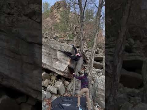 Gunks Bouldering - Cookies and Cream V9