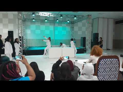 INTRO+ BTS - DIONYSUS COVER BY 3MOONS IN BRAZIL (CONNECTION STATION)