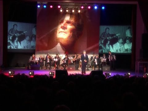 "Скопие, Скопие" - Кирил Костов, музика и текст - Никола Бадев/"Skopie, Skopie" - Kiril Kostov