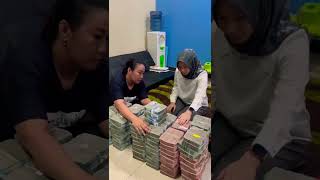 Download lagu THE APPEARANCE OF 5 BILLION MONEY | WOWWWW ❗❗❗ #short mp3 Download lagu THE APPEARANCE OF 5 BILLION MONEY | WOWWWW ❗❗❗ #short mp3