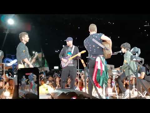 Coldplay con Huillo - Different is ok  - foro sol 4 abril