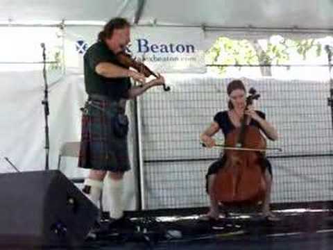 Alasdair Fraser & Natalie Haas - fiddle and cello 1