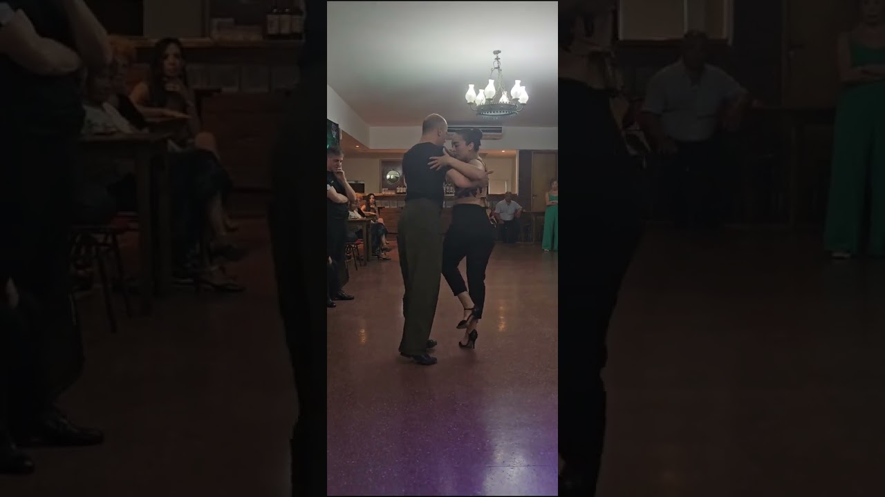 Video thumbnail for Bailando un Tango al final de clases junto a Aldana Figueroa. ¡Gracias Aldana!